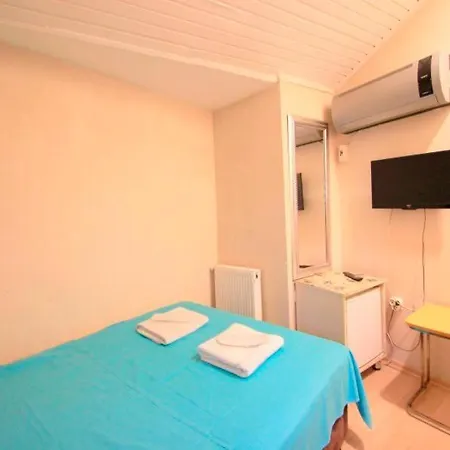 Nisanca Simge Hotel *